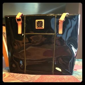 Dooney & Bourke
